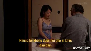 Phản chiếu sự thâm nhập từ phía trước và phía sau và kết thúc bằng màn xuất tinh. Vừa tắm xong, tôi bắt gặp cô ấy và quan hệ tình dục khi cô ấy đang ngắm mình trong gương.